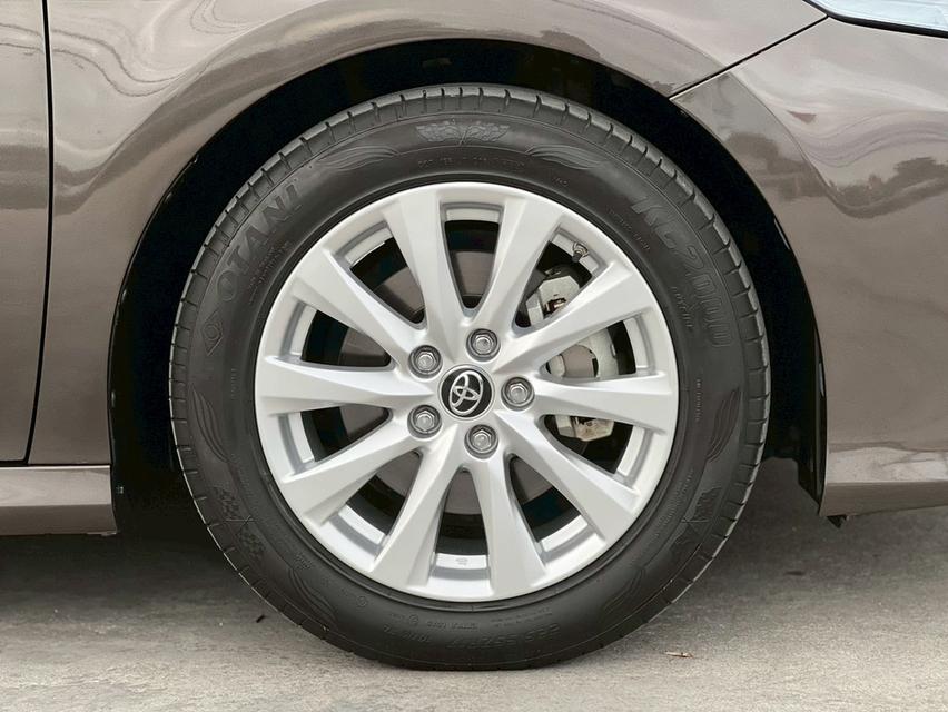 TOYOTA CAMRY 2.5 HV ปี 2019 15