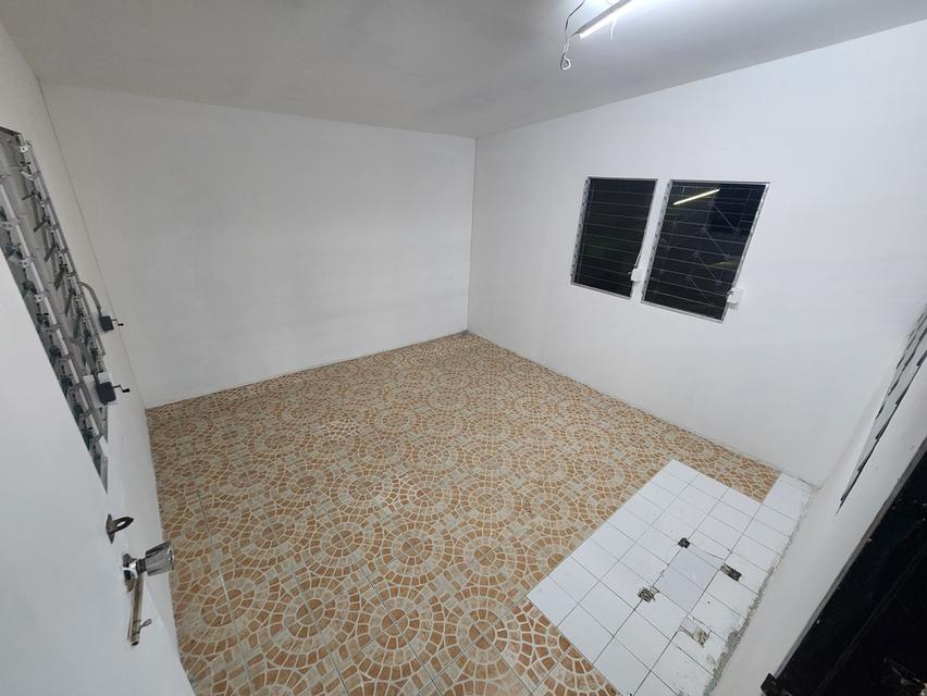 ขาย ทาวน์เฮ้าส์ 2 ชั้น หมู่บ้านพจนานันท์ ซอยนนทบุรี 20 5