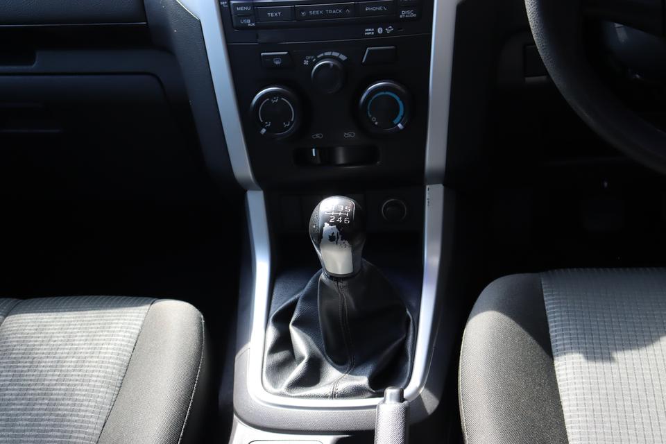 2018 ISUZU D-MAX HI-LANDER CAB-4 1.9 L DDI ( 9127 ) 13