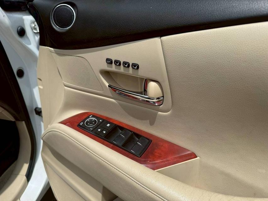 Lexus RX270 2011………… รูปที่ 16