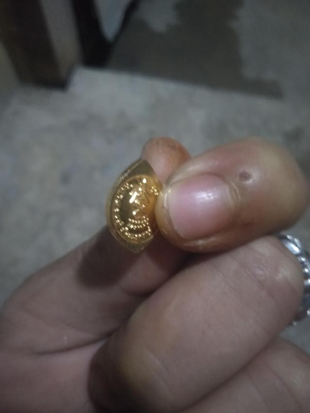 หลวงปู่แหวน หลวงปู่แหวนเม็ดแตง สภาพพระสวยดีปกติดีครับ 18