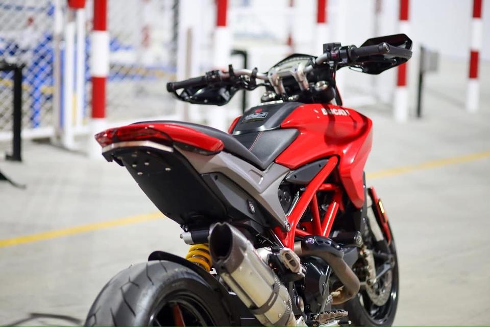 Ducati Hypermotard 939 สีแดง ปี 2019 4