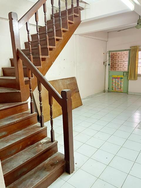 ให้เช่าทาวน์เฮาส์ 2 ชั้น ซ.นวมินทร์ 90-96 MRT รามอินทรา58 600ม. รามอินทรา51-61 20 ตร.วา. แฟชั่น 2.1 กม. รพ.สินแพทย์ รามอ 6