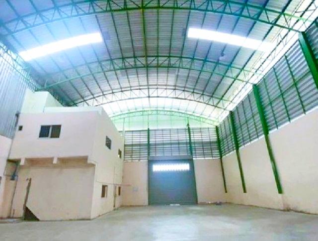 สนามกอล์ฟเอกชัย 1 กม. ให้เช่าโกดัง โรงงาน ติดถนนเอกชัย วัดโพธิ์แจ้ 3 กม. 1,200 ตร.ม.300 ตร.วา. 3 นอน 3 น้ำ ตลาดนัดโพธิ์แ 6