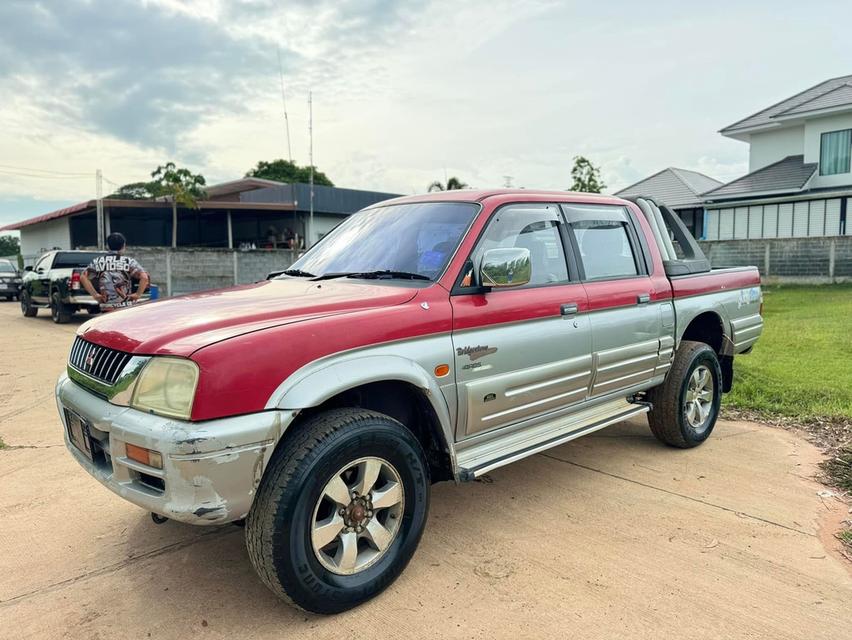 ขาย Mitsubishi Strada Grandis สีแดง 2