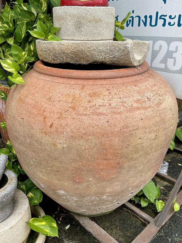 โอ่งแดง โอ่งปั้นดินเผา ศิลปะอยุธยา ตุ่มแดงโบราณ ใบใหญ่