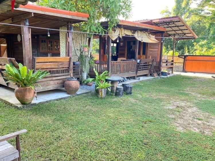 บ้านพร้อมที่ดิน ท่าใหม่ จันทบุรี บรรยากาศบ้านสวนธรรมชาติ  