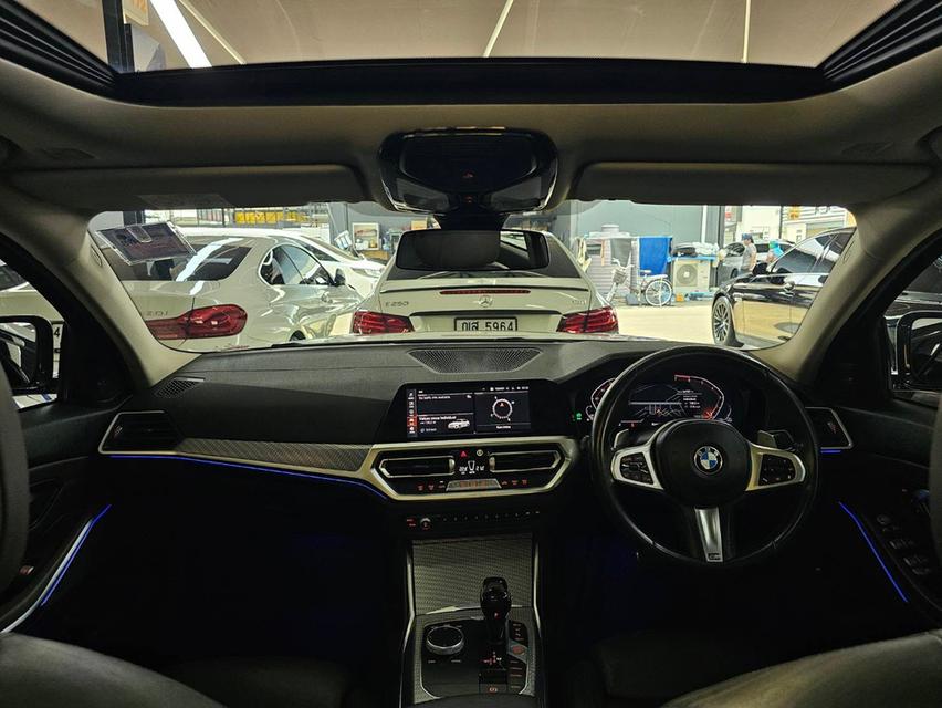 รหัสรถ JRS7336 BMW 3 Series Li สีขาว ตัวเบนซิน 258 hp 20
