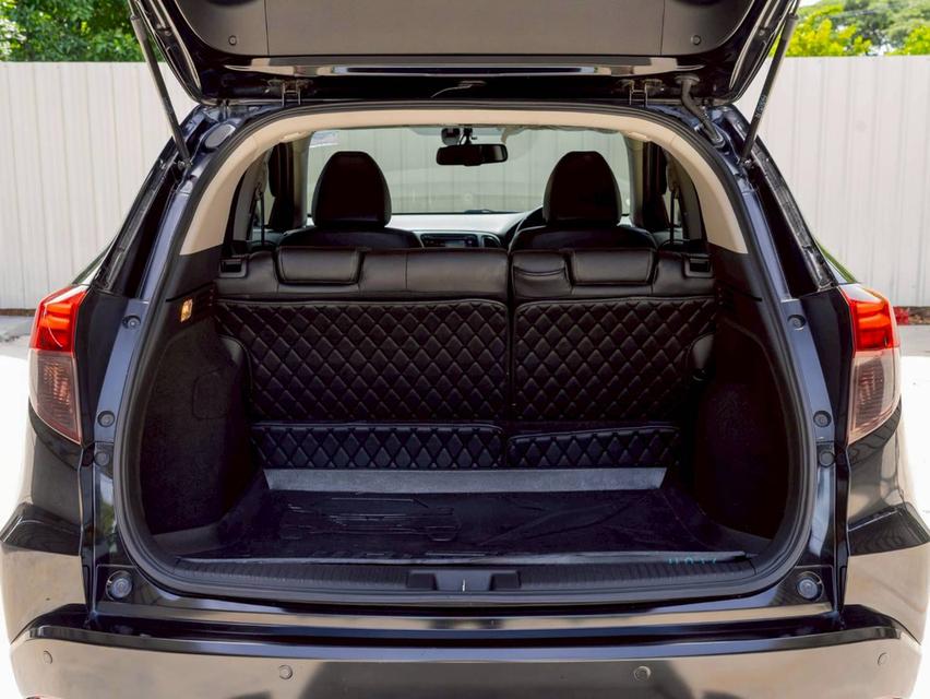 Honda HR-V 1.8E limited ปี จด 2016 14