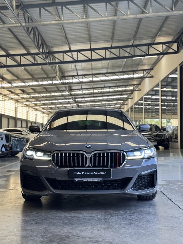 ปี2021 BMW 520d M Sport LCI G30 (รถมือเดียว จำหน่ายโดยตัวแทนศูนย์จำหน่ายรถยนต์ BMW)