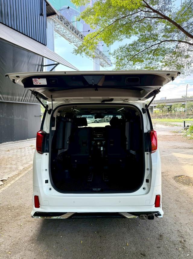 Toyota ALPHARD 2.5SC PACKAGE สีขาว ปี 2024 ไมล์ 40,000 กม. 7