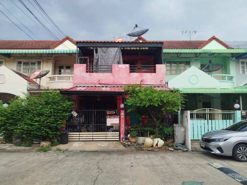 ขายทาวน์เฮ้าส์ หมู่บ้านรติรมย์ 4 ทำเล : มหาสวัสดิ์ - บางกรวย