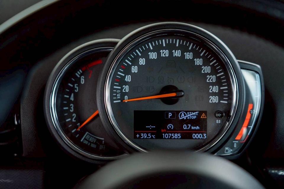 Brand : MiniModel: CLUBMAN COOPERGrade: RHDYear: 2018 รูปที่ 18