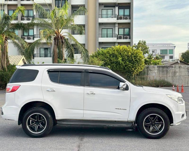 Chevrolet Trailblazer 2.8 LTZ เกียร์ Auto ขับ 4 สีขาว ปี 2013 6