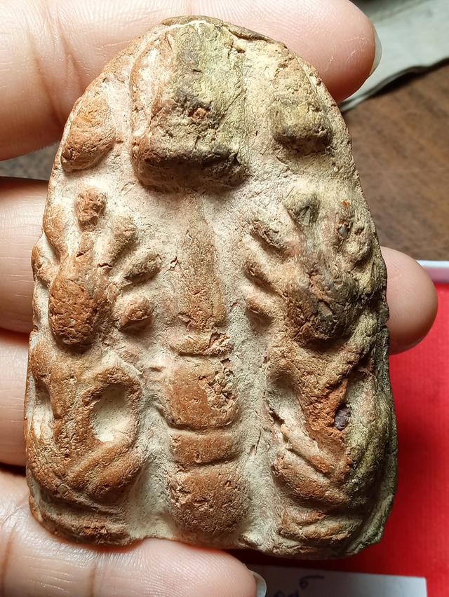 พระกรุนาดูนพิมพ์นาคปรกคู่ ขึ้นกรุปี