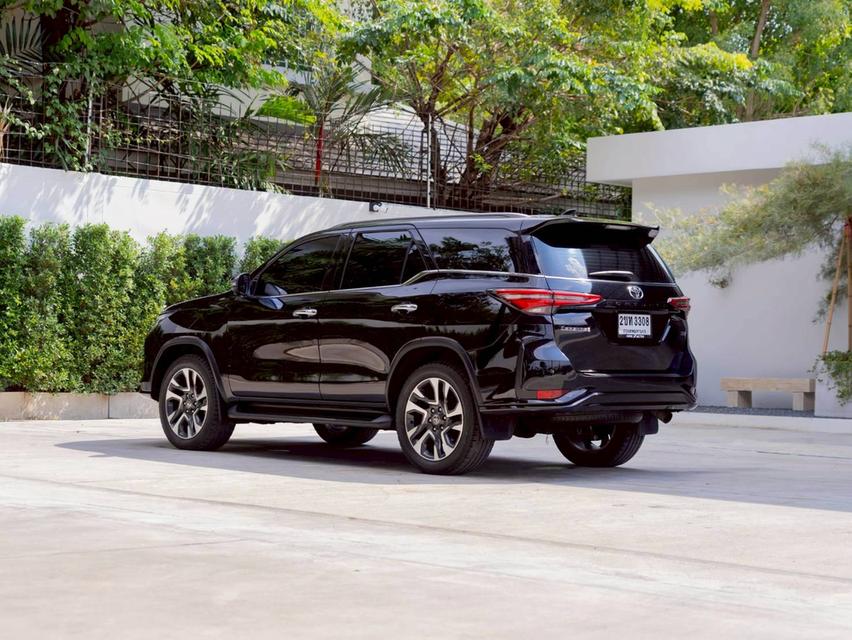 Toyota Fortuner 2.4 Legender 4WD ปี 2021 5