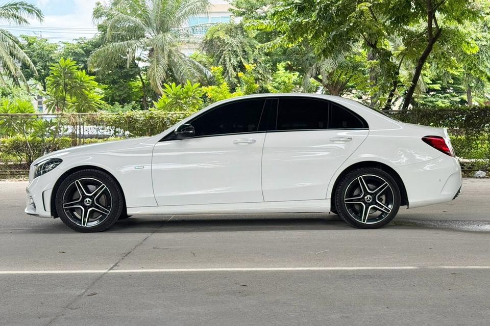 🚗 2022 Mercedes-Benz C300e AMG Dynamic AT รูปที่ 8