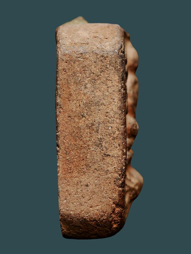 หลวงพ่อปาน วัดบางนมโค พิมพ์ขี่เม่นมังกร หลังยันต์....เก่าๆ