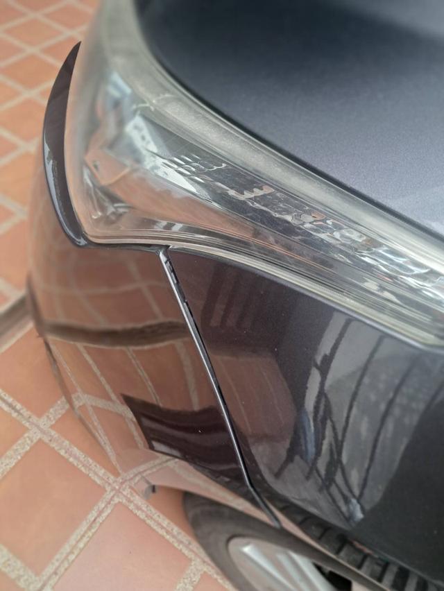 รถยนต์ Toyota Yaris 2015