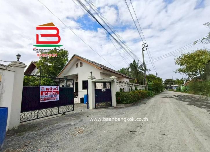 ที่ดินพร้อมสิ่งปลูกสร้าง หนองระแหง 5/1 (ใกล้ทางด่วนจตุโชติ) เนื้อที่ 400 ตรว. แขวงสามวาฝั่งตะวันตก เขตคลองสามวา 2