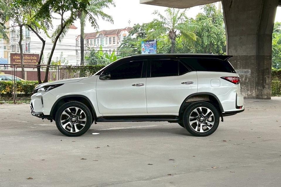 Toyota Fortuner 2.4 Legender 2WD AT ปี 2022 8