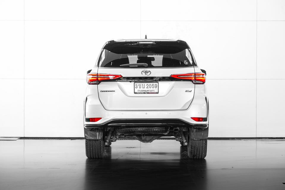 2022 TOYOTA FORTUNER 2.4 LEGENDER BLACK TOP 4WD SUV สีขาว-ดำ เลขไมล์ 34323 กม. 6
