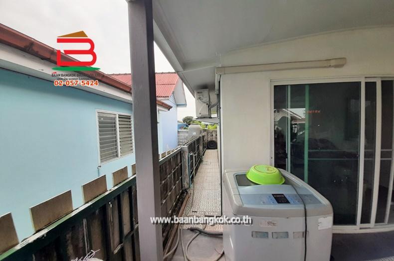 บ้านเดี่ยว 1 ชั้น หลังริม หมู่บ้าน สวนธนพร ลำลูกกา คลอง8 เนื้อที่ 60 ตรว. ถนนลำลูกกา อ.ลำลูกกา ปทุมธานี 9