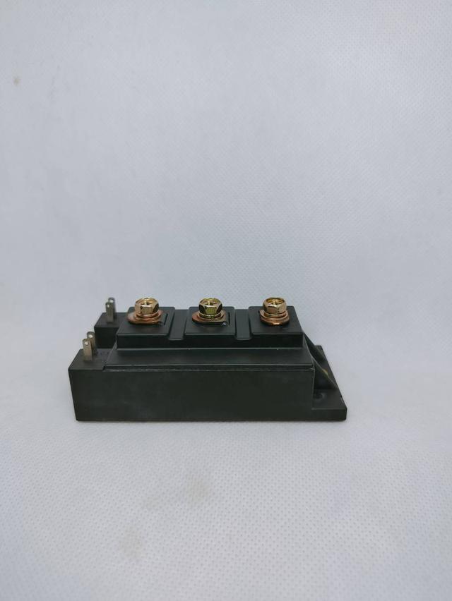 2MBI100SC-120 IGBT 100A 1200V 2 in one-package FUJI รูปที่ 3