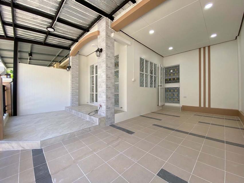 ขาย ทาวน์เฮ้าส์ ทาวน์โฮม ตกแต่งใหม่ บ้านบุศรินทร์ บ้านกล้วยไทรน้อย 4