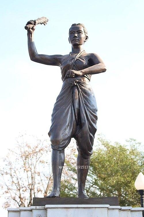 เหรียญท้าวสุรนารีหลังนางสาวบุญเหลือ จ.นครราชสีมา