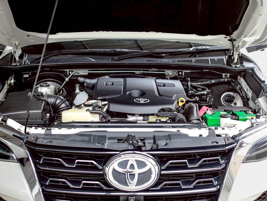 TOYOTA FORTUNER, 2.4 V 4WD LEADER ปี 2022  โฉม ปี15-ปัจจุบัน 10