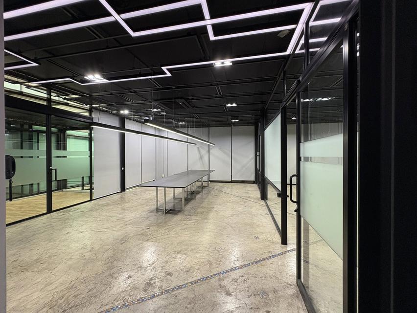 ด่วนให้เช่า ออฟฟิศหรู ระดับพรีเมียม 3 ชั้น ติดคลอง ทำเลทอง บางนา-สุขุมวิท 105 พร้อมย้ายเข้า 3