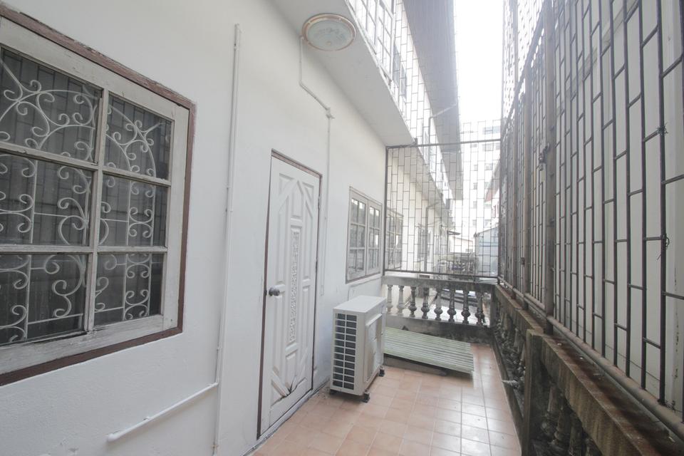 ทาวน์โฮมพาราไดซ์วิลล่า จรัญ5 BTSท่าพระ BTSจรัญ12 ตกแต่งแล้ว 27วา 3ชั้น แถมเฟอร์ แอร์ ราคาพิเศษ 12