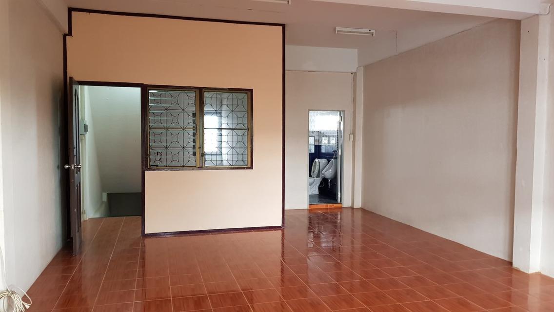 ขายด่วน!! อาคารพาณิชย์ 3 ชั้น มีดาดฟ้า ห้องหัวมุม ติดถนนบางใหญ่ซิตี้ ซอย 10  5