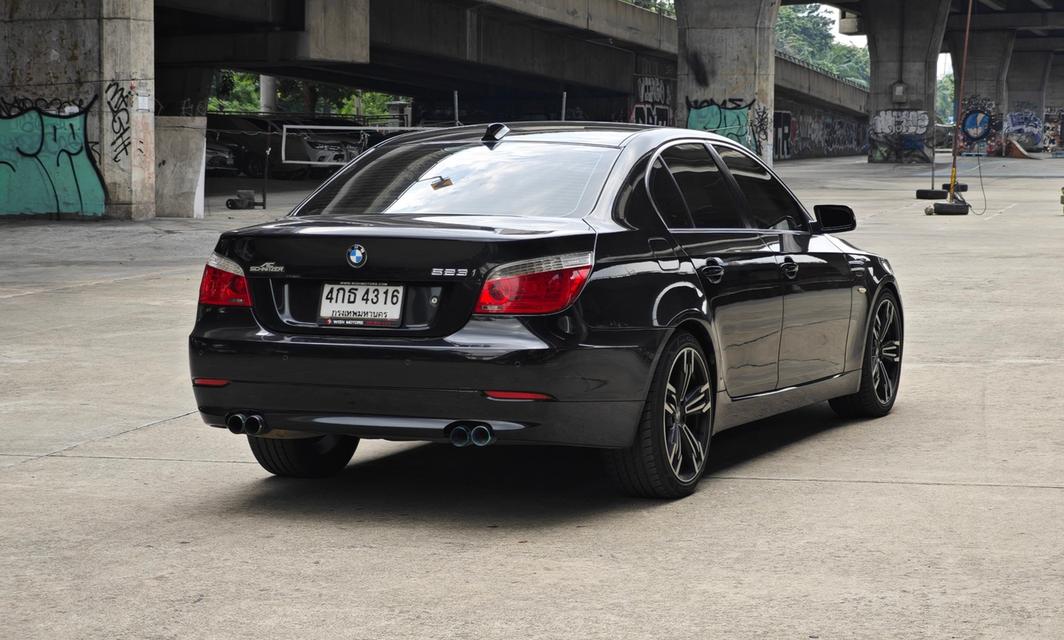 BMW 523i Series 5 E60 ปี 2007  4