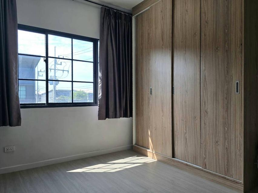 จ้าของขายเอง ขายด่วน ทาวน์โฮม 2 ชั้นหลังมุม สิริเพลสรังสิต 9