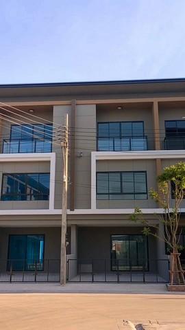 รหัสC7046 ให้เช่าทาวน์โฮม 3ชั้น โครงการPremium Place พรีเมี่ยมเพลส พหลโยธิน-รามอินทรา ถนนเทพรักษ์ 2