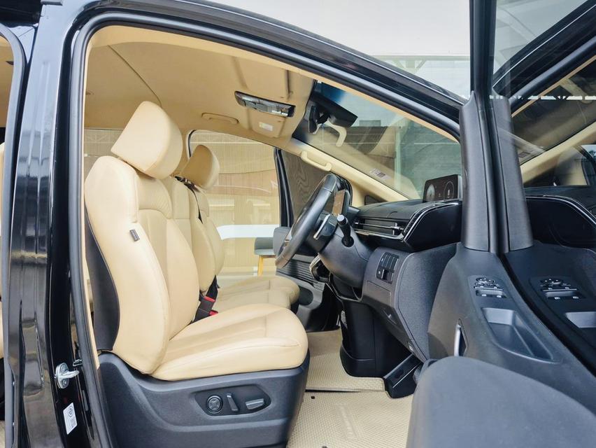 เพียง 20,000 กิโล HYUNDAI STARIA SEL รถสวย โทร.0922639576 เอ๋ 7
