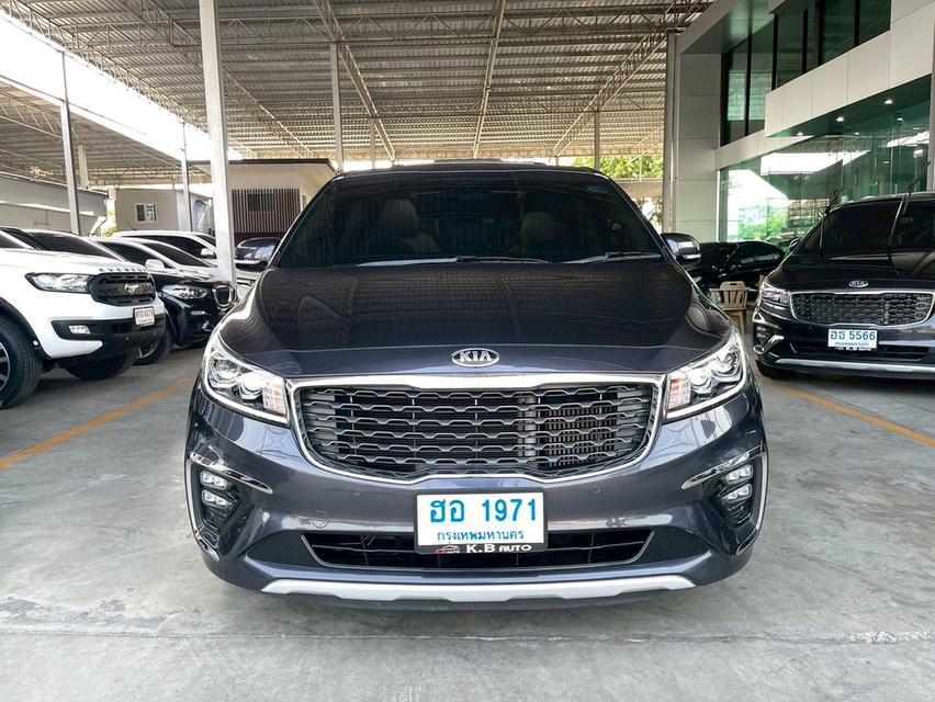 KIA Grand Carnival 2.2SXL Sunroof ปี18 สีเทา มือแรก ไมล์แสนโลแท้ รูปย่อยที่ 3
