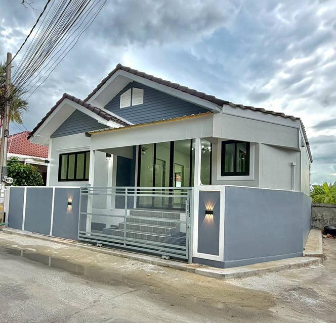 หมู่บ้านพบทอง ซอยวัดลาดปลาดุก บ้านเดี่ยวชั้นเดียว หลังมุมถนนเมน ตกแต่งใหม่พร้อมอยู่ 3
