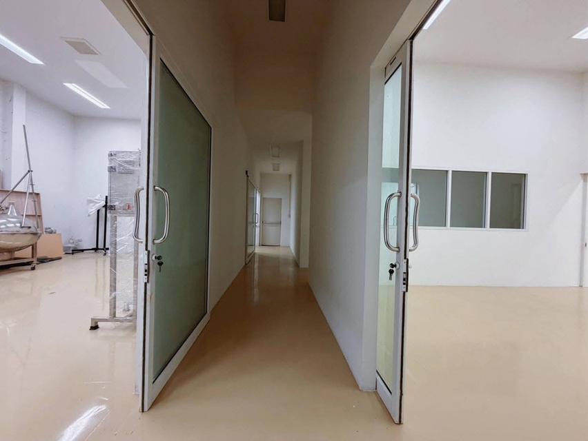 ขายโรงงานพร้อมออฟฟิศ 2 ชั้น พื้นที่ ทั้งหมด 2 ไร่ นราภิรมย์ บางเลน นครปฐม 9