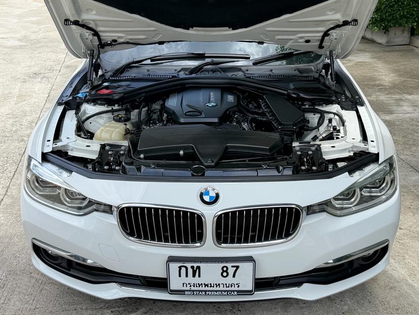 2019 BMW 320D F30 LCI รถมือเดียวออกป้ายแดง รถวิ่งน้อย เข้าศูนย์ตรงระยะ รถไม่เคยมีอุบัติเหตุครับ รูปที่ 15
