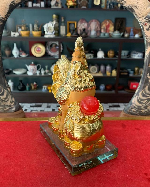 ไก่เหยียบเงิน ฐานแก้ว 4
