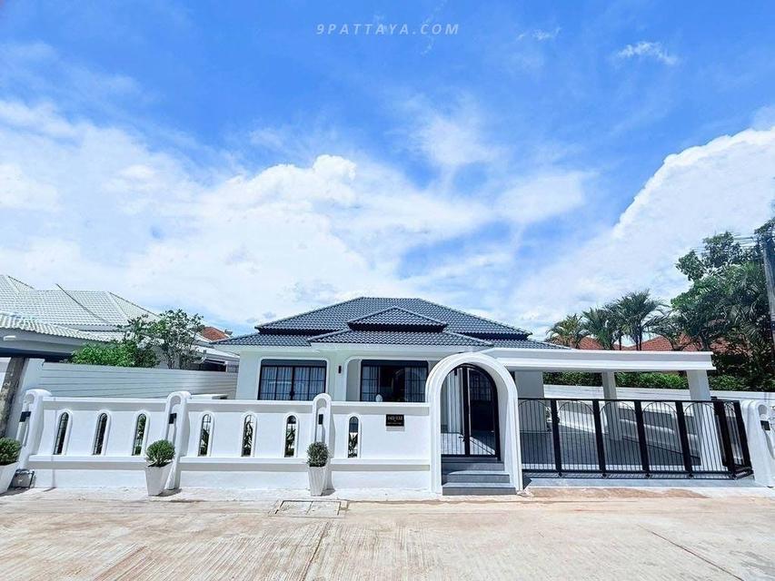 For Sale — Modern Classic Pool Villa at Pattaya Tropical 2Beautiful single-storey pool villa in Siam Country Club area. Fully built-in,fully furnished 10