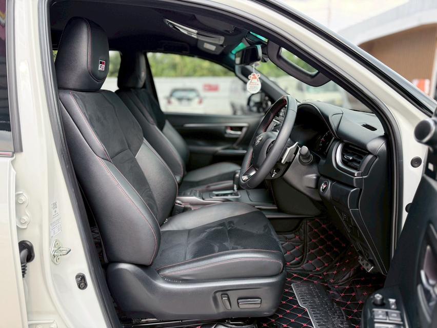 ปี 2022 TOYOTA FORTUNER 2.8 GR SPORT 4WDBLACKTOP รูปที่ 11