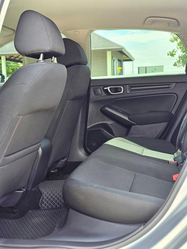 NEW HONDA CIVIC FE Sedan 4dr EL CVT FWD 1.5 Y22. สีเทา    เกียร์ออโต้  16