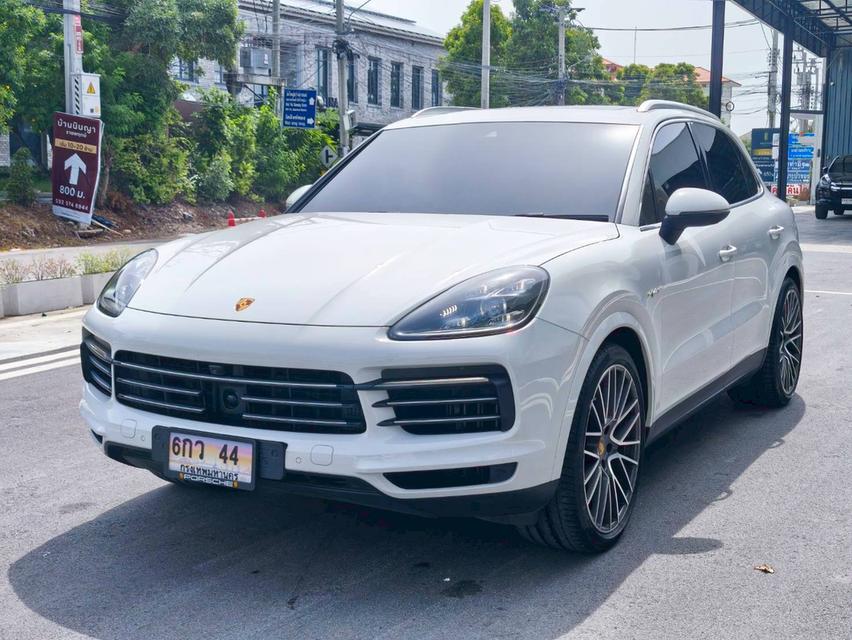 รหัสรถ KPV44 2023 Porsche Cayenne 3.0 E-Hybrid 