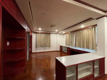 ขาย ให้เช่า ทาวน์โฮม สุดคุ้ม !! เจริญนคร 34 Renovate ใหม่ทั้งหลัง 3 ชั้น 36 ตรว 4