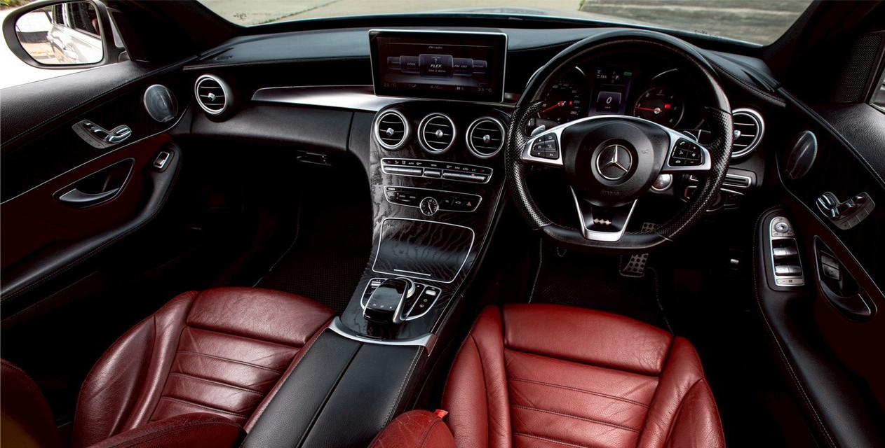 Benz C300 AMG Bluetec ปี 2015 สีเทา เบาะแดง  14