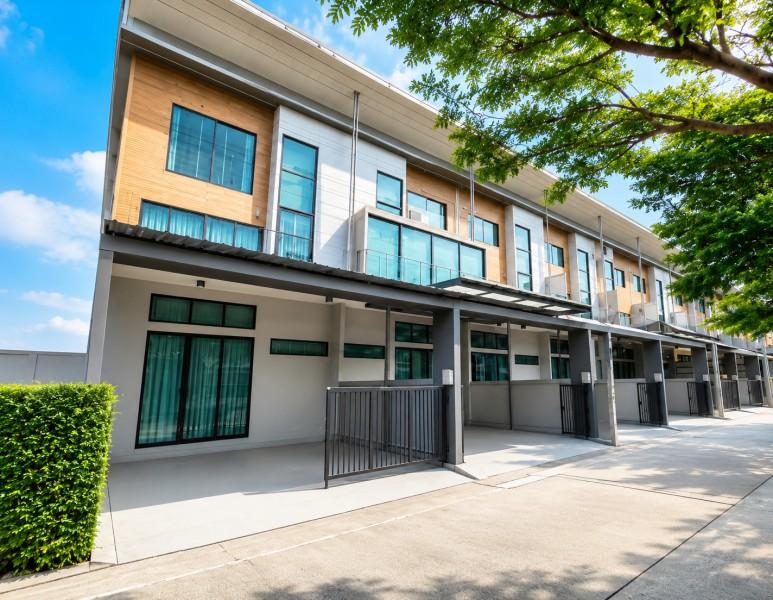 เมกาบางนา 2.5 กม. ทาวน์โฮม 3 ชั้น 2 นอน ถ.กาญจนาภิเษก บางนา-ตราด กม.8 3 น้ำ พร้อมเฟอร์ฯ และเครื่องใช้ไฟฟ้าครบ อีโค สเปซ 1